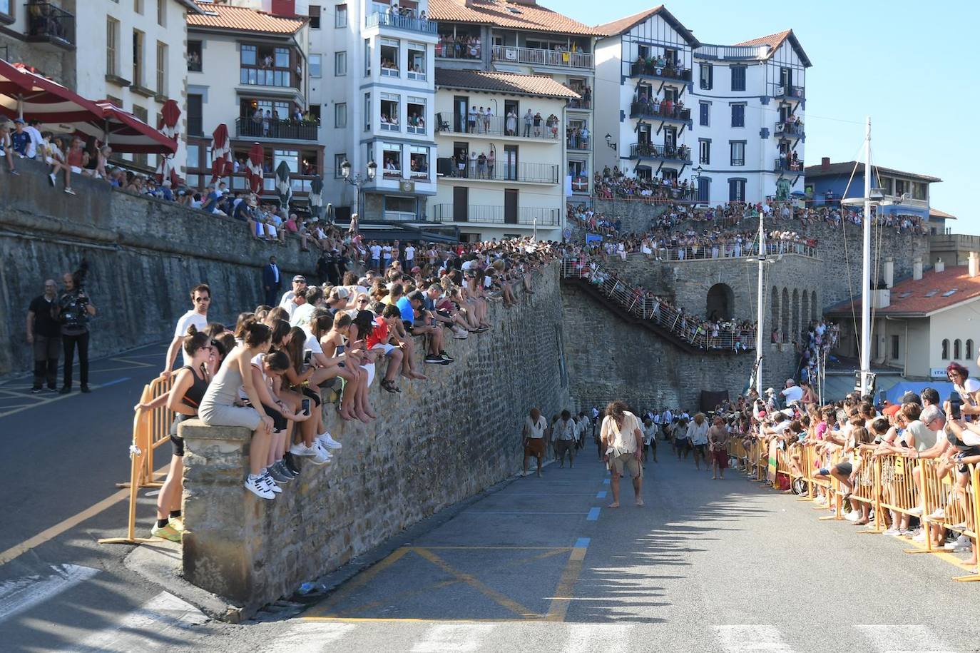 Fotos: Las mejores imágenes del desembarco de Elcano en Getaria