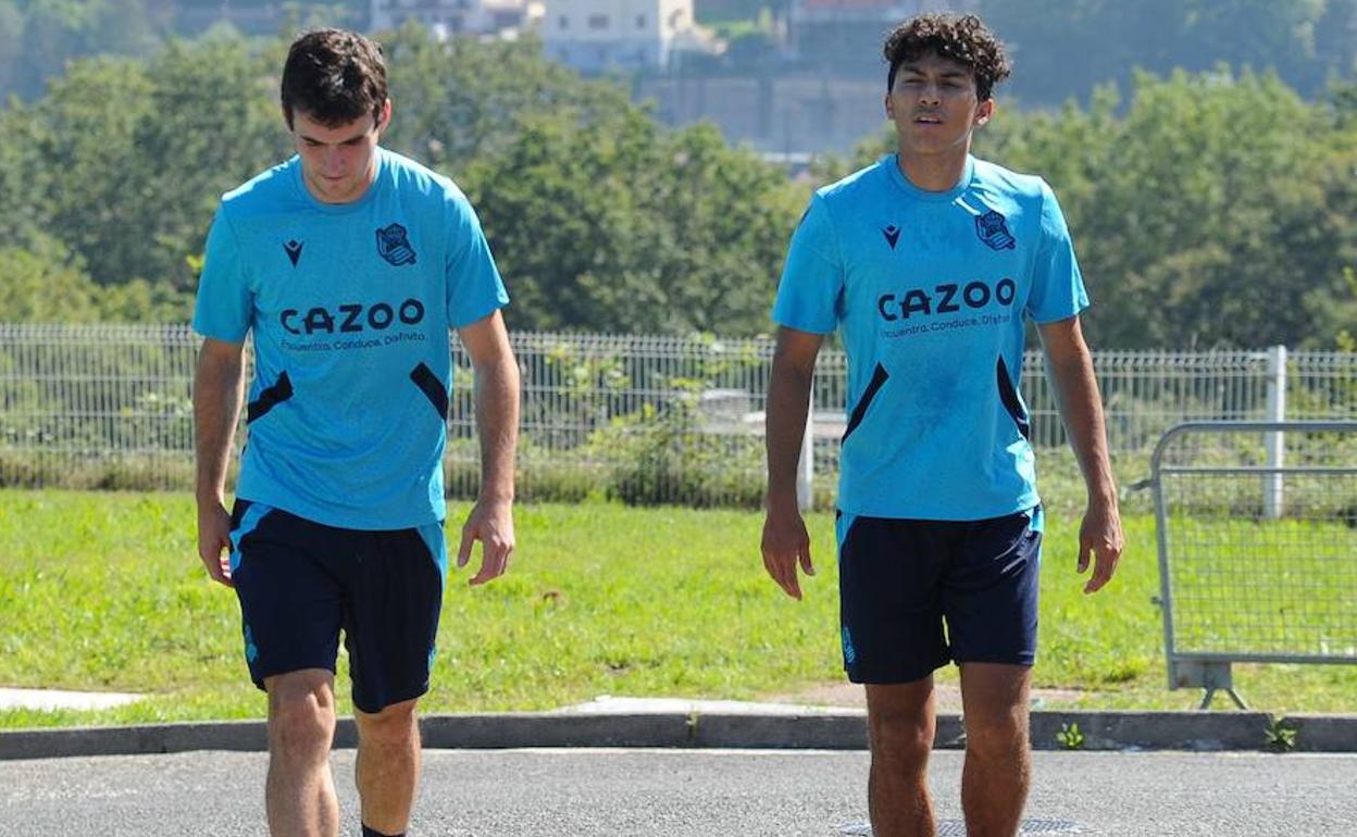 Jonathan Gómez en Zubieta, acompañado de Magunazelaia.