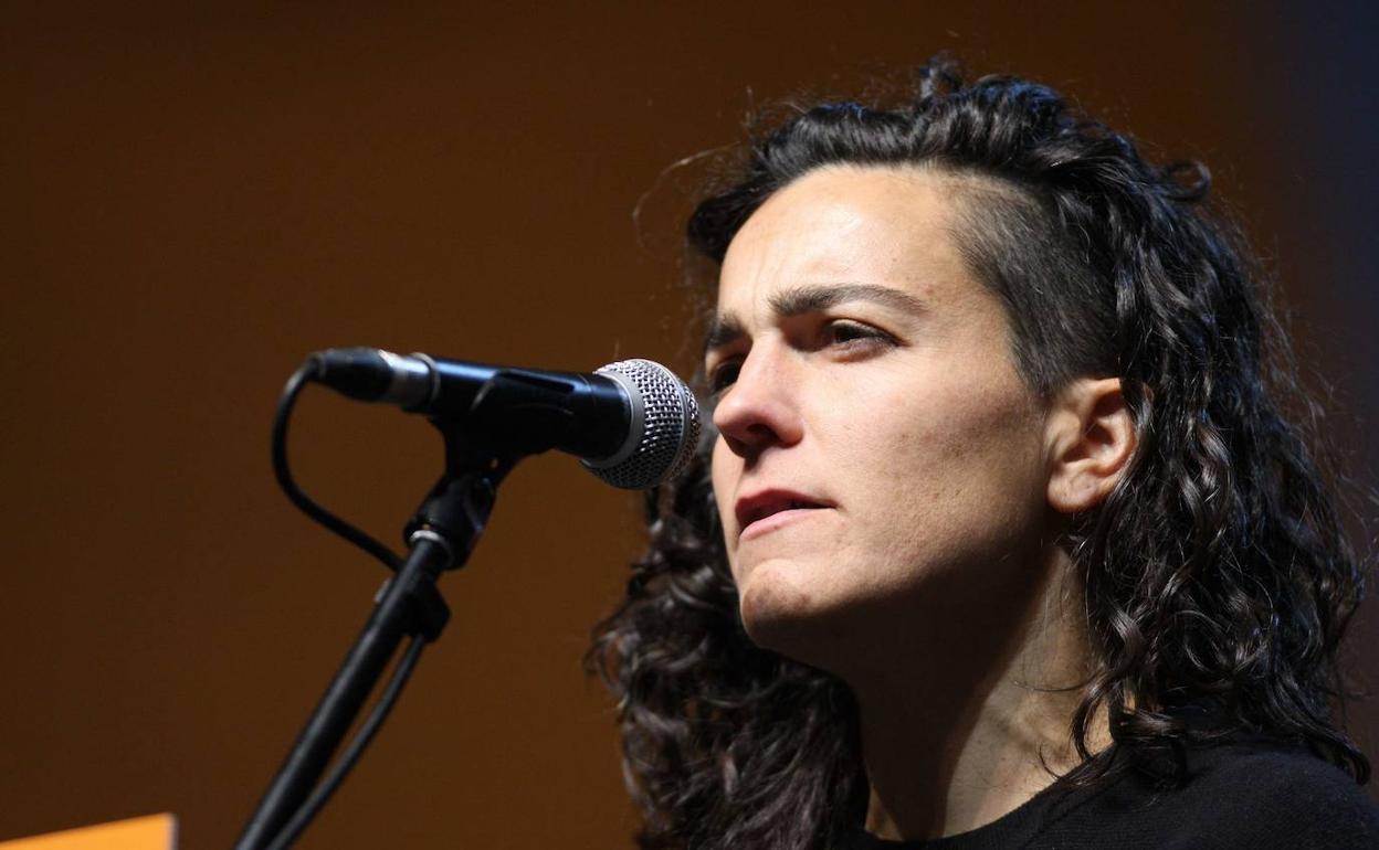 Maialen Lujanbio, 2017ko Bertsolari Txapelketa Nagusiko finalean BECen. 