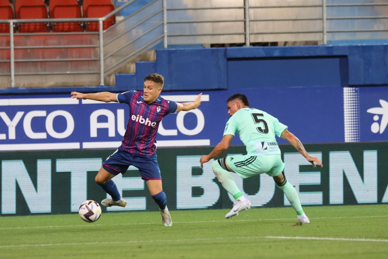 Fotos: Goleada del Eibar al Granada