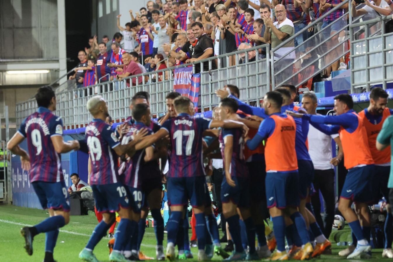 Fotos: Goleada del Eibar al Granada