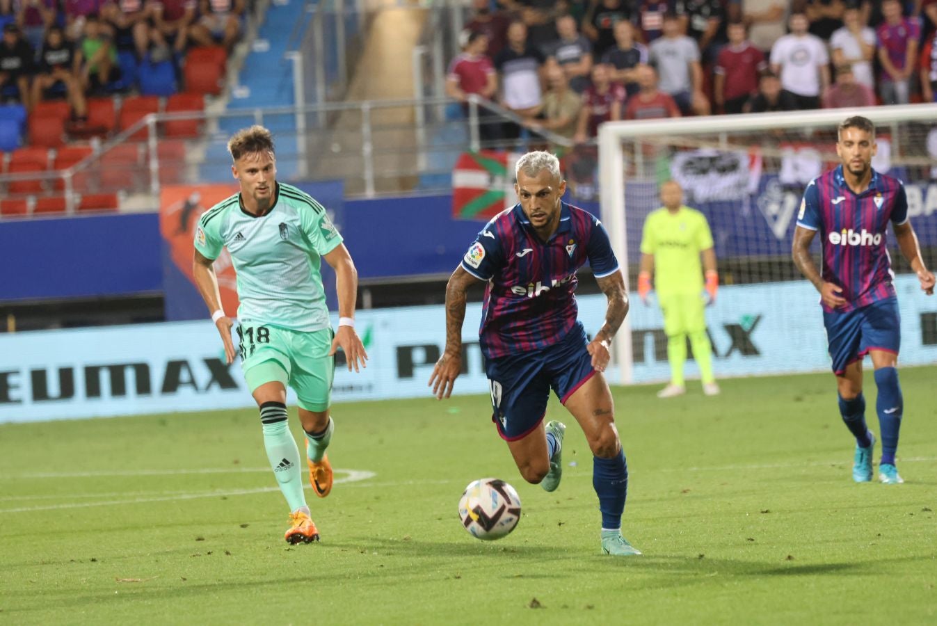 Fotos: Goleada del Eibar al Granada