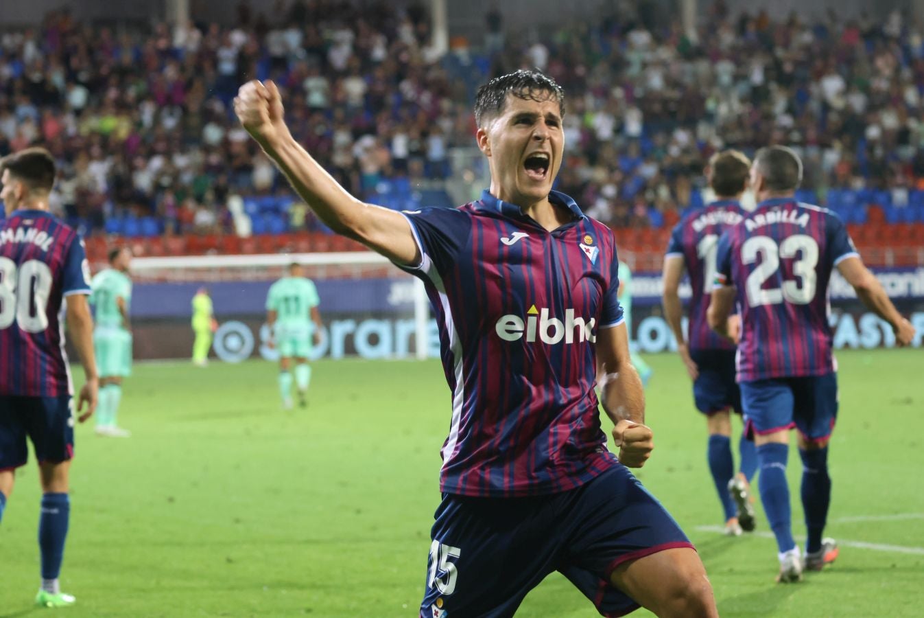 Fotos: Goleada del Eibar al Granada