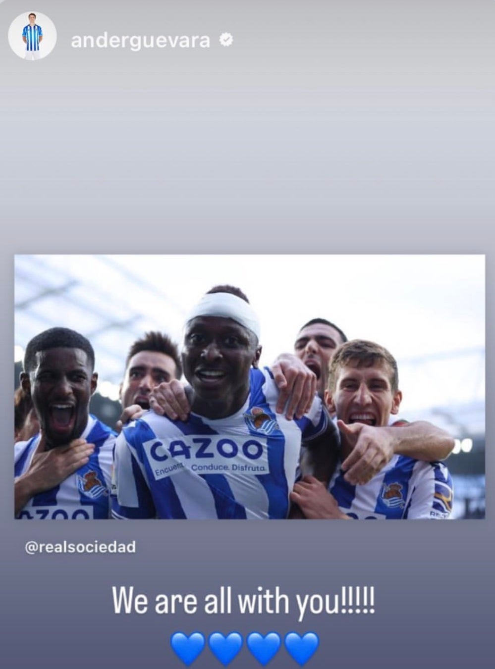 Fotos: La plantilla de la Real Sociedad se vuelca con Sadiq