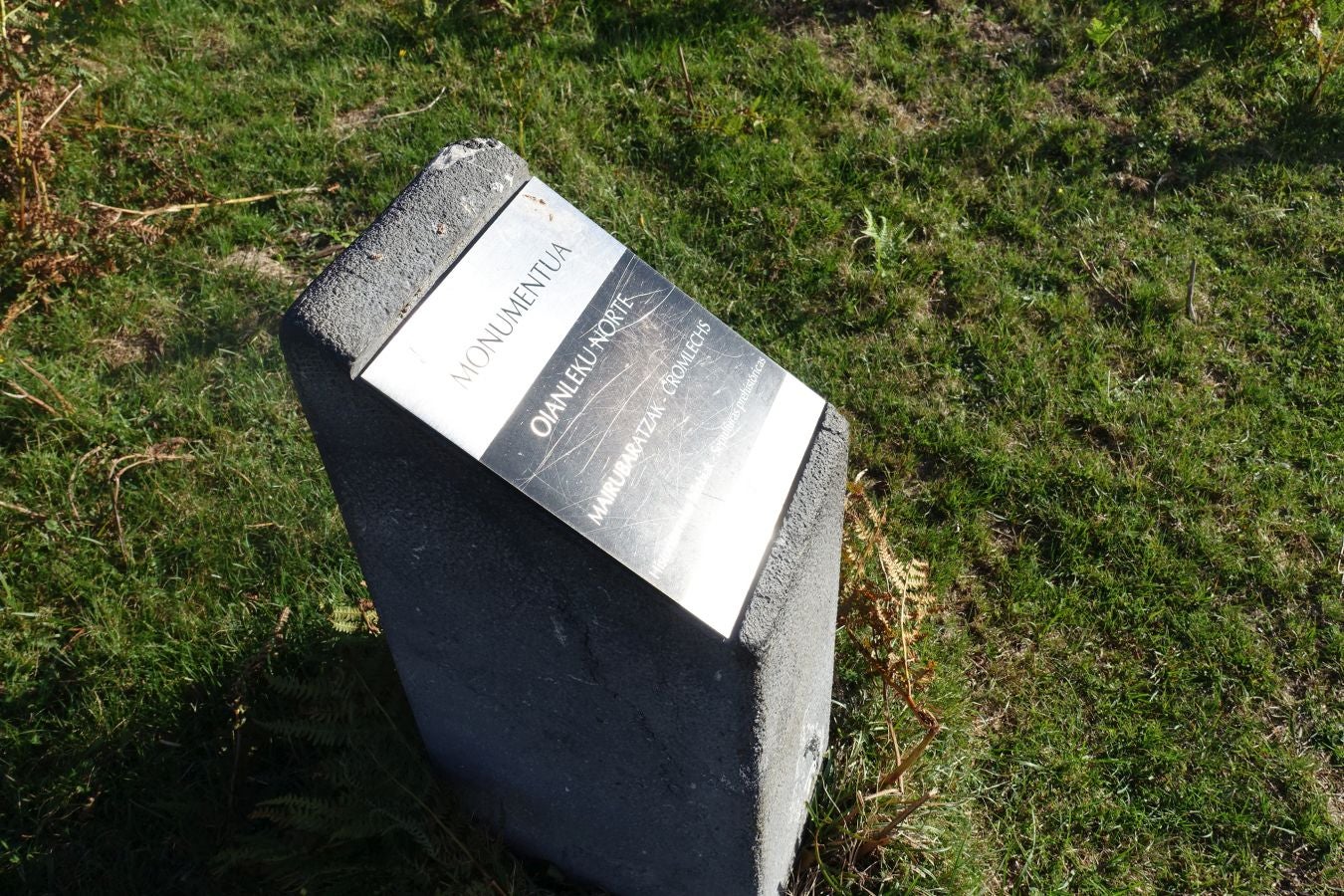 Fotos: Ruta a Basate pasando por el crómlech de Oianleku