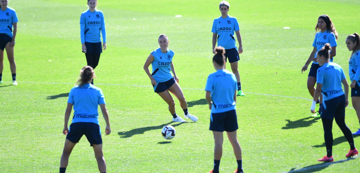 Fotos: Las jugadoras de la Real Sociedad se preparan para el duelo ante el Bayern de Múnich