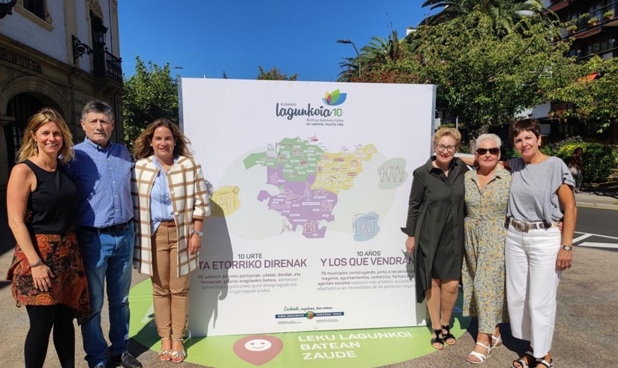 La instalación de la Red Euskadi Lagunkoia permanecerá en Azkoitia hasta el 3 de octubre. 
