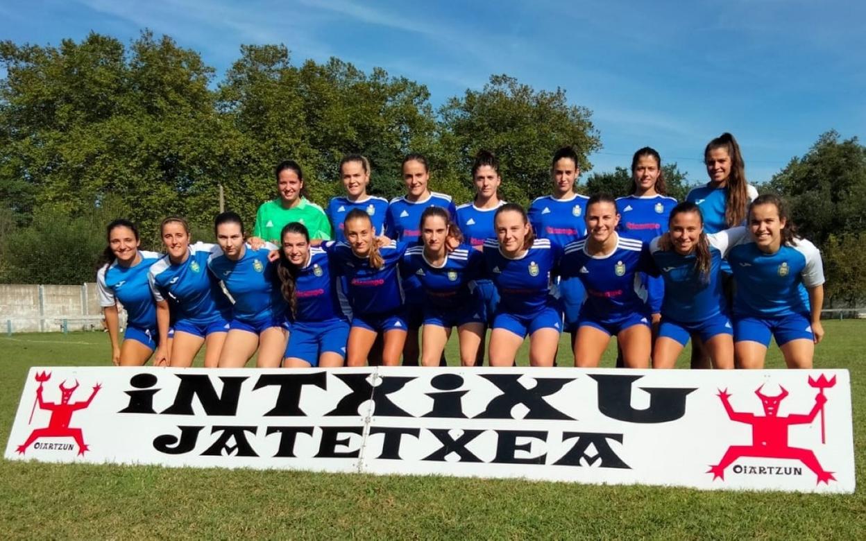 OKEko emakumezkoen talde nagusia, Karla Lekuona zelaian. 