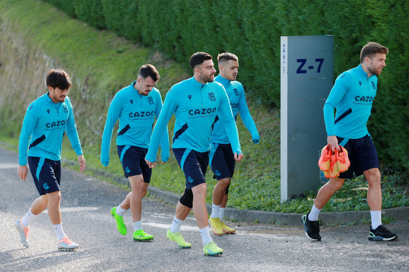 Fotos: La Real Sociedad se ejercita a puerta abierta