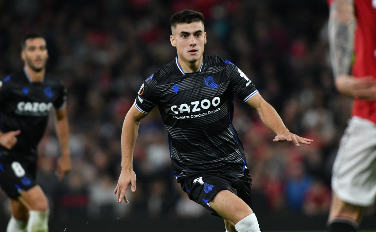 Ander Barrenetexea aparece en acción en el último partido que ha jugado, contra el Manchester United. 