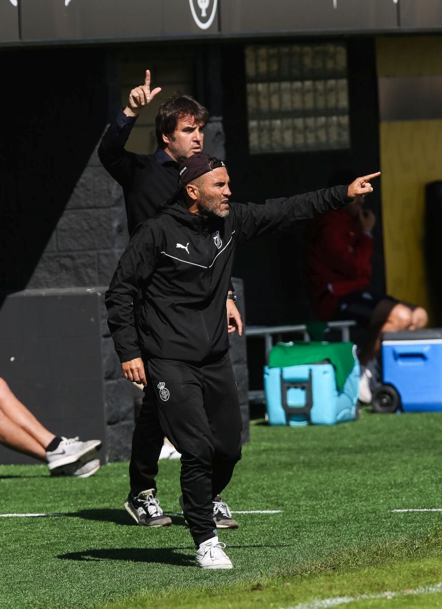 El Alcoyano se ha llevado el triunfo este mediodía de Irun gracias a un tanto de Juanan en el 81, justo después de que Sánchez pusiese las tablas con un golazo para los de casa.