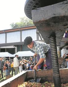 Imagen secundaria 2 - Astigarraga: Ni la lluvia pudo con el Sagar Uzta
