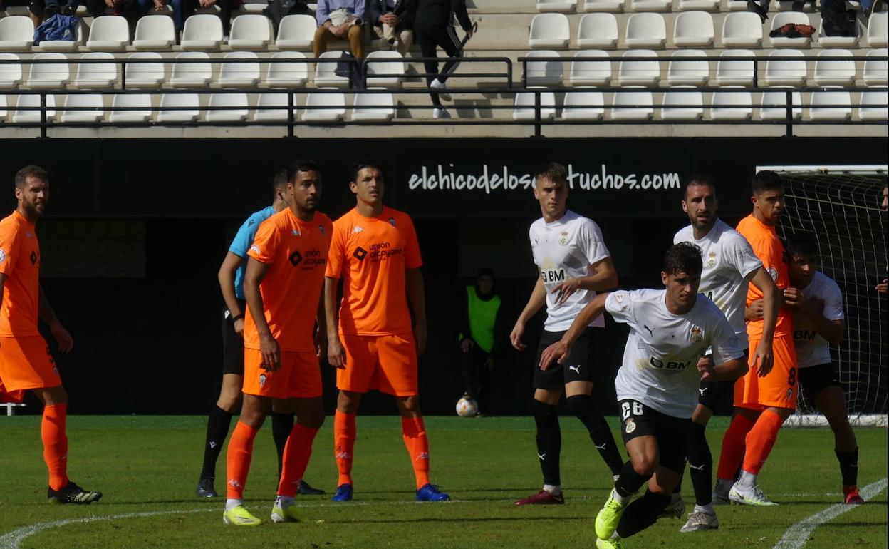 Imágen del último choque en Gal entre el Real Unión y el Alcoyano.