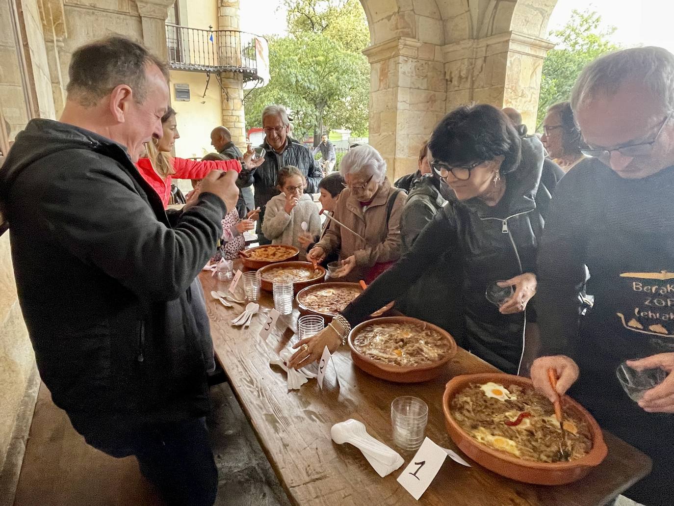 Fotos: Los Sanmigeles ya son historia, pero los Errosaixuek piden paso en Oñati