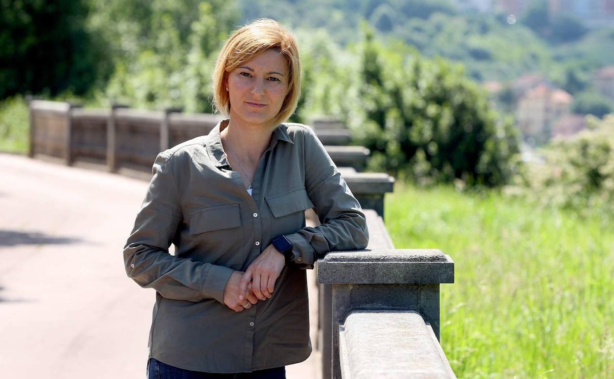 Naiara Zamarreño, en el mirador de Errenteria que lleva el nombre de su padre. 