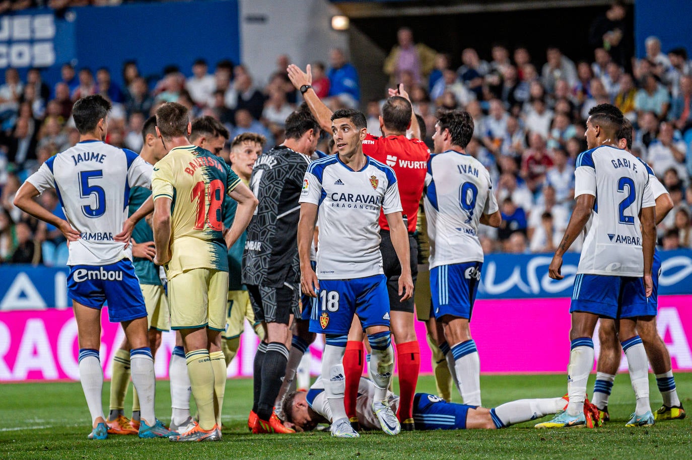 Fotos: El Eibar resiste de forma titánica ante el Zaragoza
