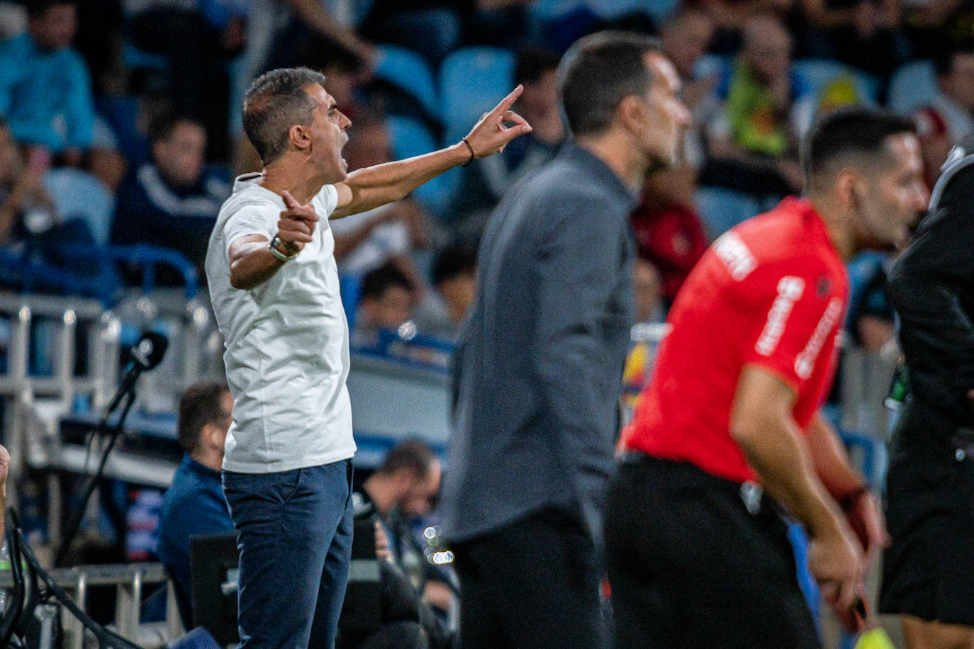 Fotos: El Eibar resiste de forma titánica ante el Zaragoza