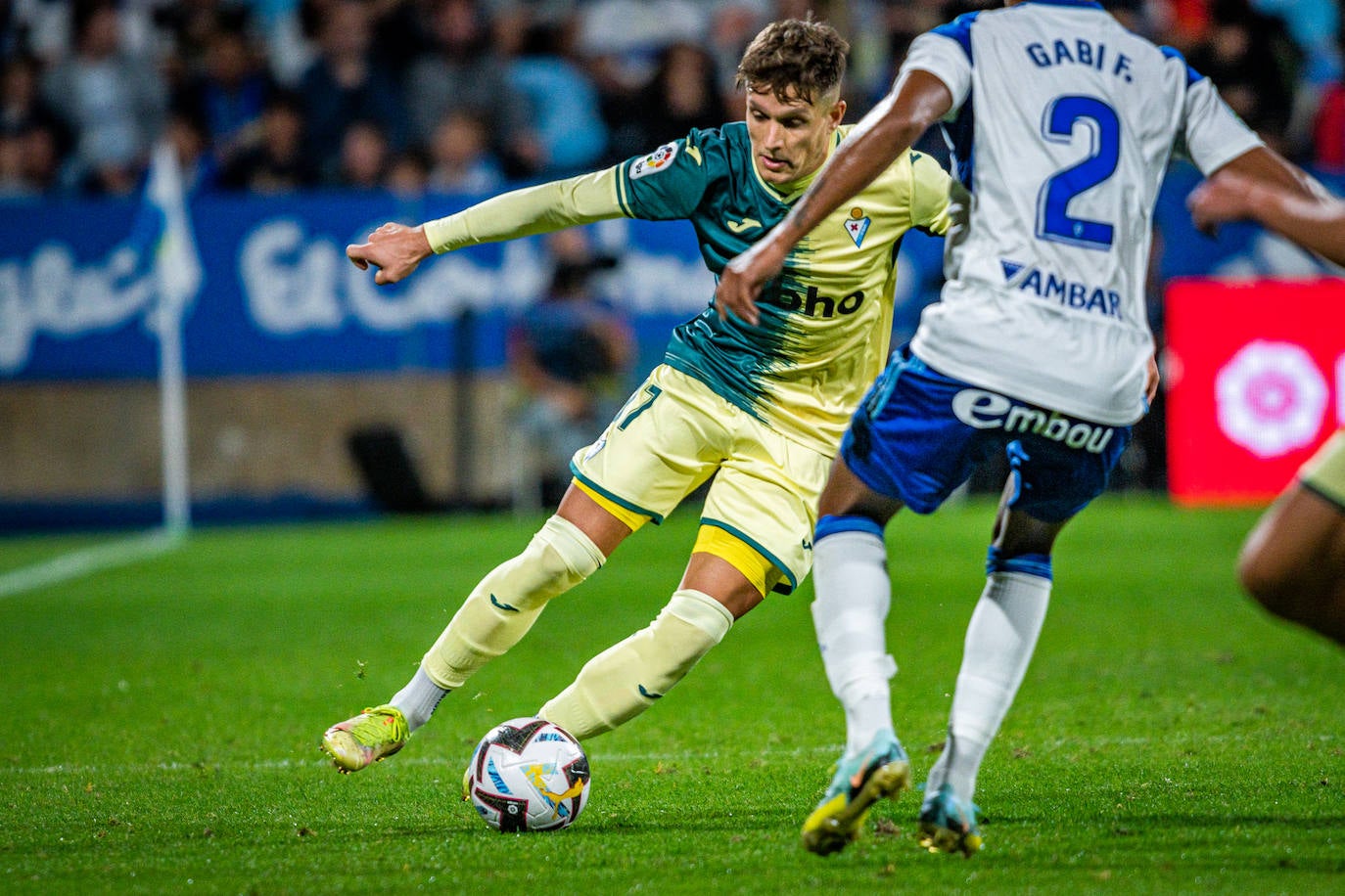 Fotos: El Eibar resiste de forma titánica ante el Zaragoza