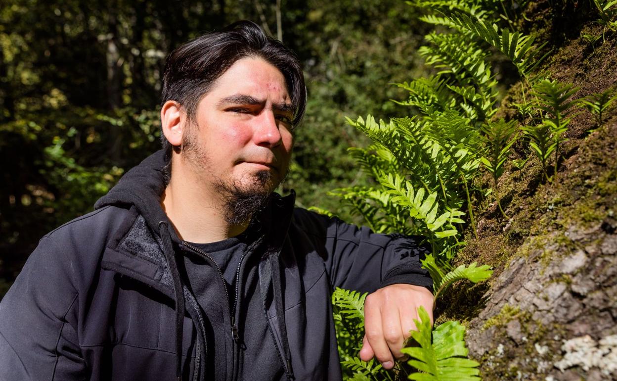 El director alavés Paul Urkijo, que estrena este domingo en Sitges 'Irati', estará hoy en el Koldo Mitxelena para hablar de cine y comics. 