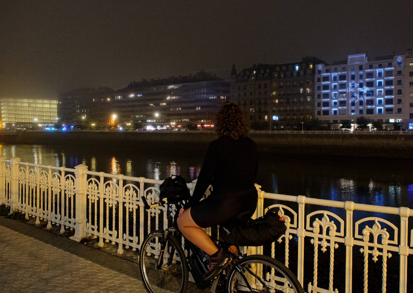 Fotos: El vídeo &#039;mapping&#039; con la historia de un edificio de Donostia