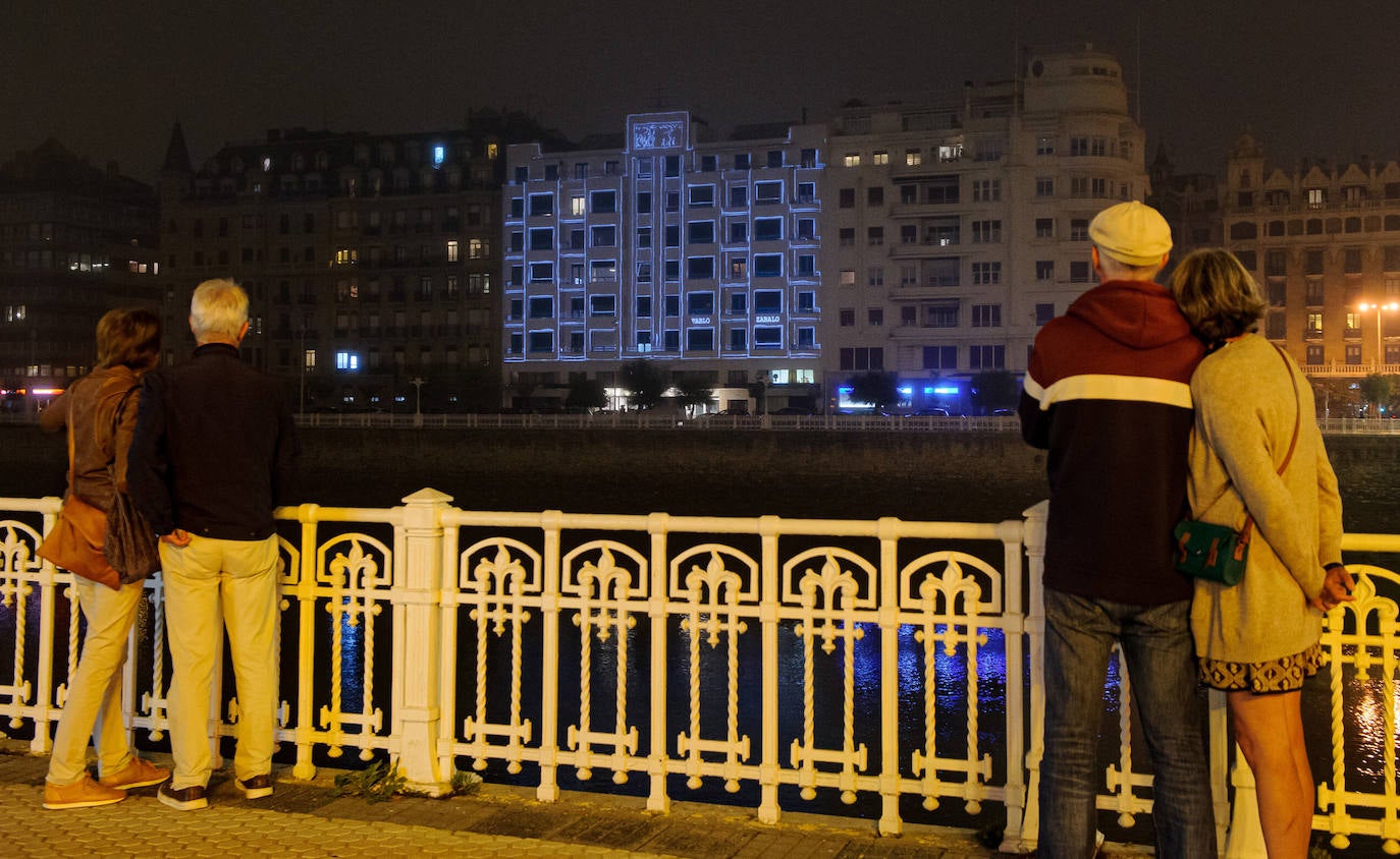 Fotos: El vídeo &#039;mapping&#039; con la historia de un edificio de Donostia