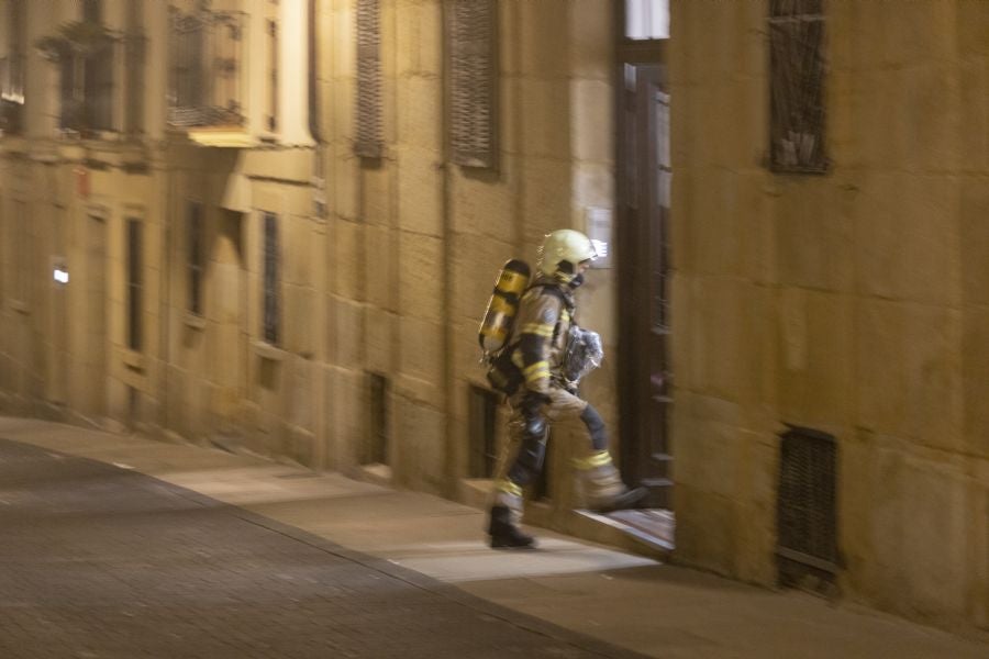 Fotos: Incendio en un mesón de la Parte Vieja