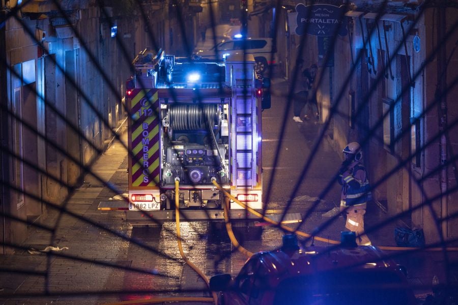 Fotos: Incendio en un mesón de la Parte Vieja