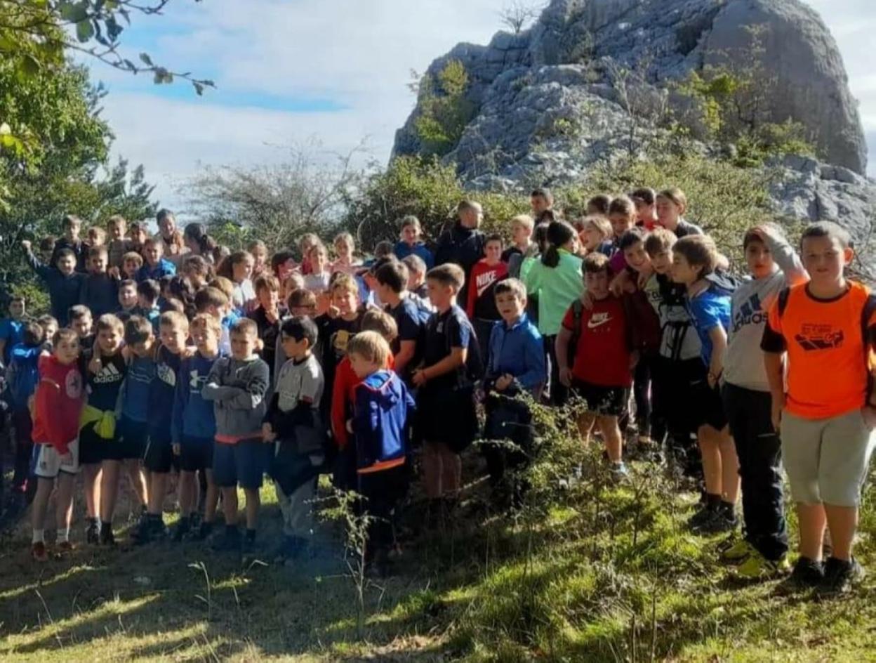 Azpeitia: Eskola kirolean aritzen diren gaztetxoekin hitzordua