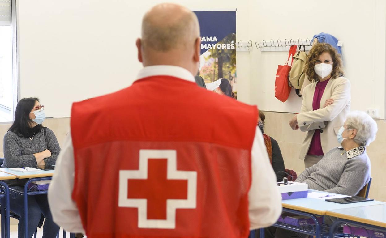Más de 300 vascos han pedido ayuda psicológica a Cruz Roja