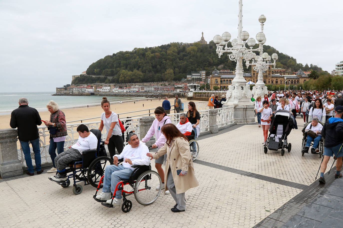 Fotos: Usuarios y familiares celebran las bodas de oro de Aspace