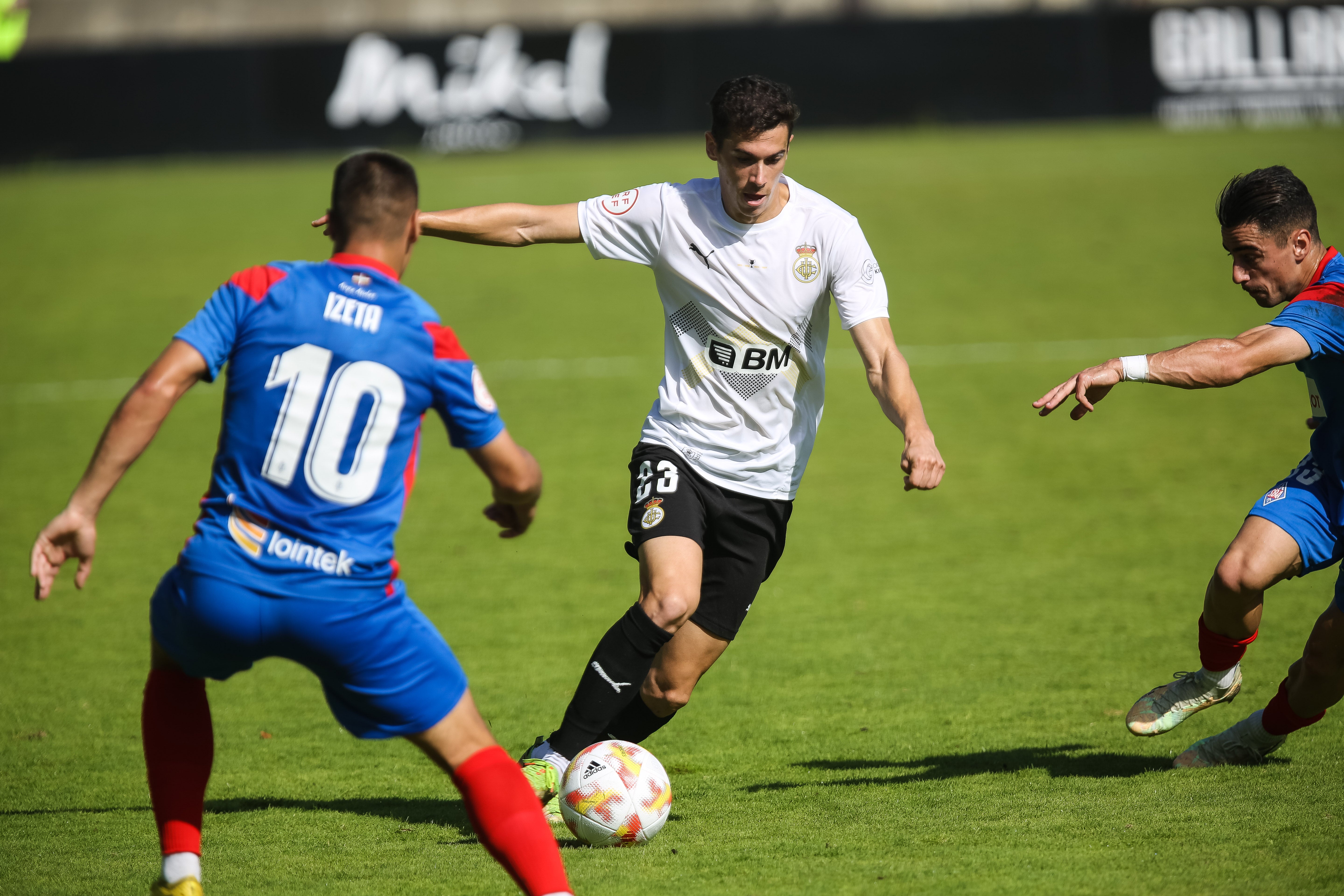 Fotos: El Real Unión se impone 4-3 al Amorebieta