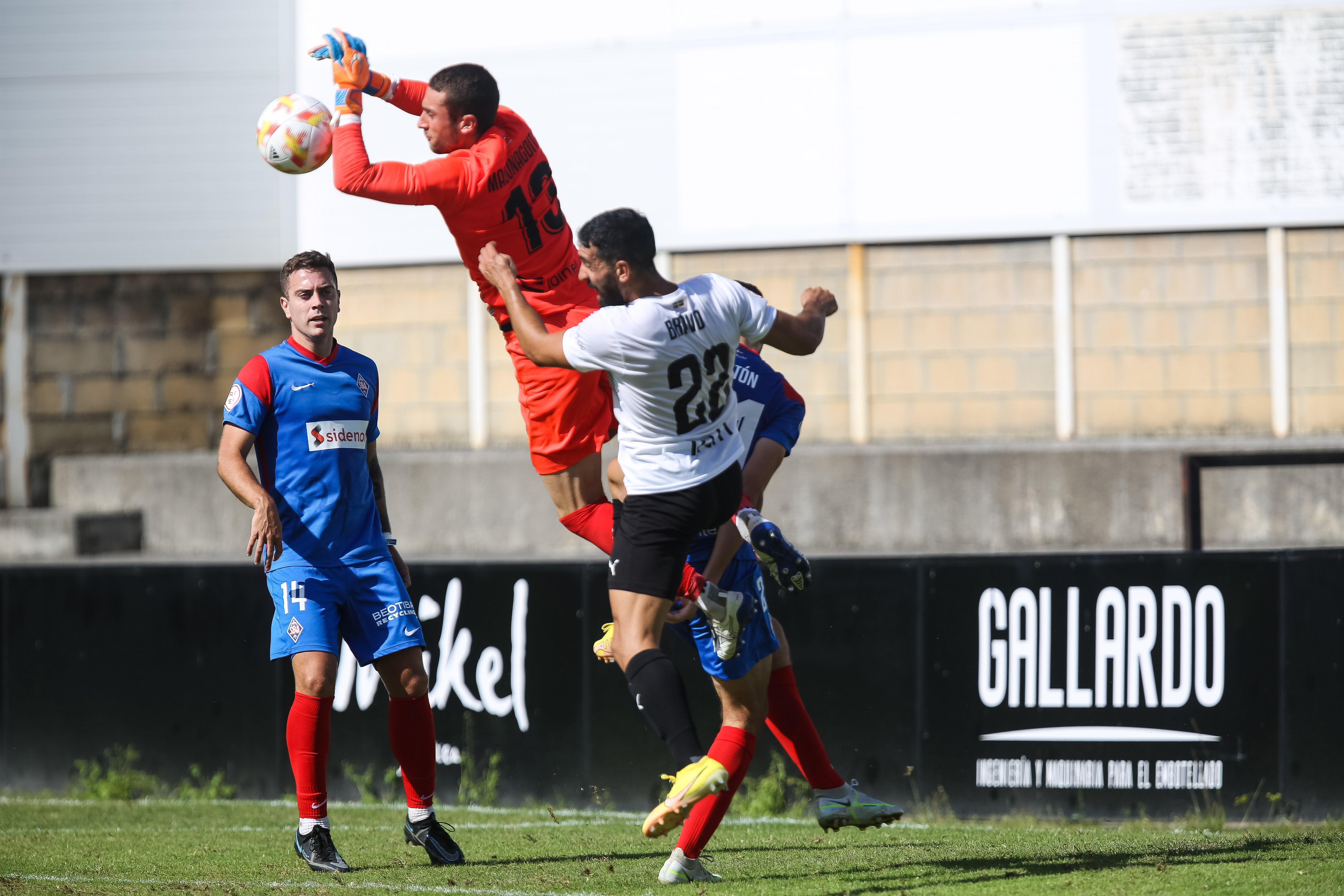 Fotos: El Real Unión se impone 4-3 al Amorebieta