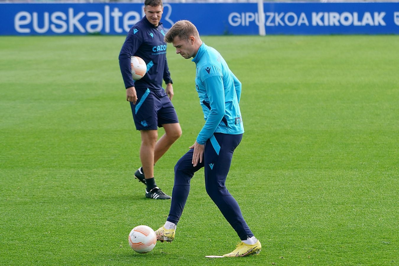 Fotos: Entrenamiento en Zubieta antes de recibir al Sheriff