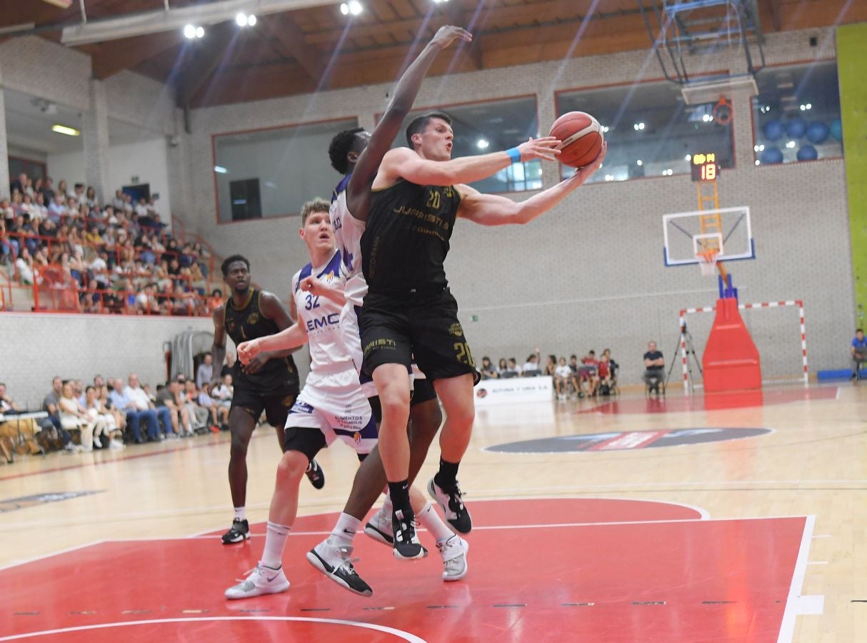 Fotos: El Juaristi cae ante el Valladolid