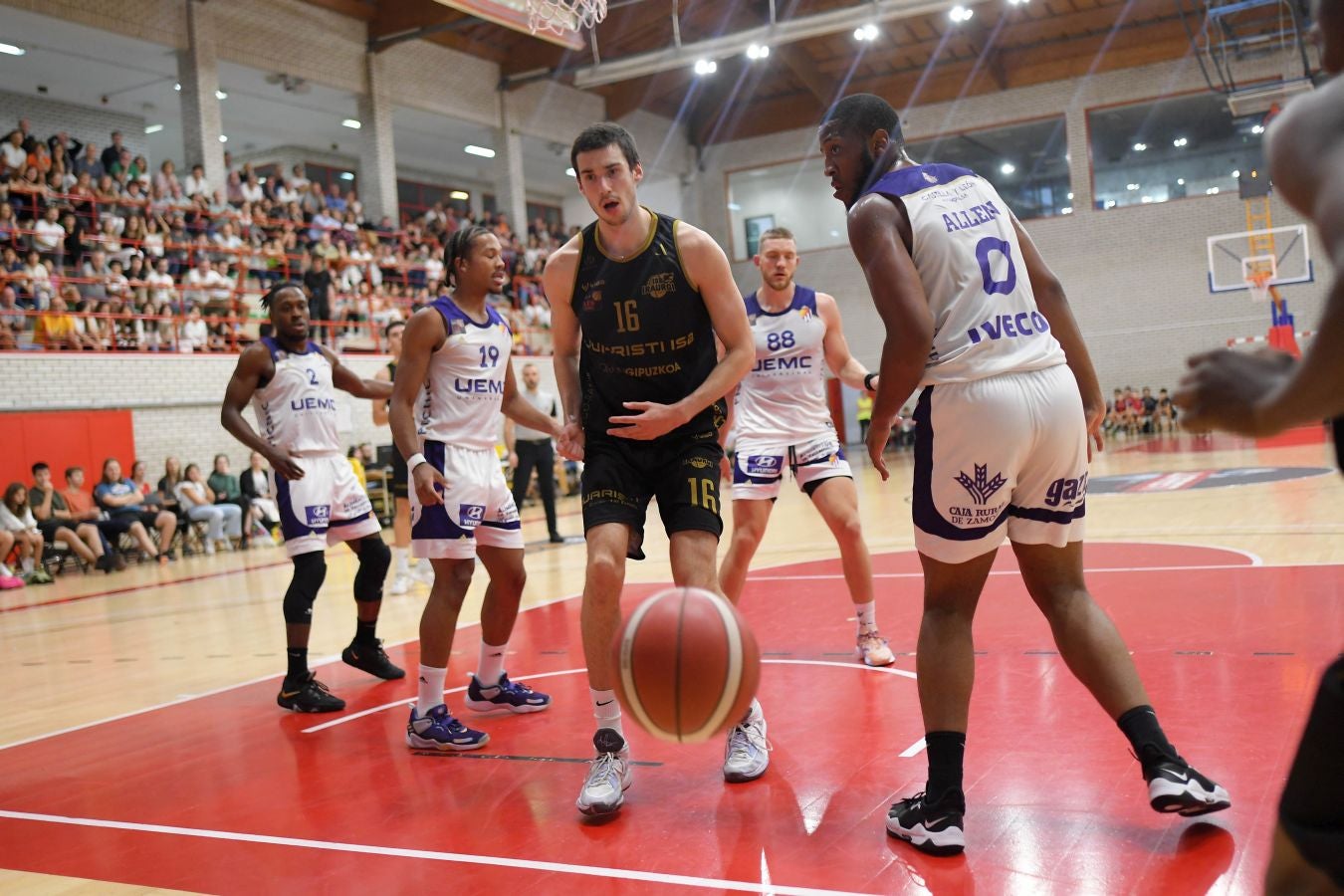 Fotos: El Juaristi cae ante el Valladolid