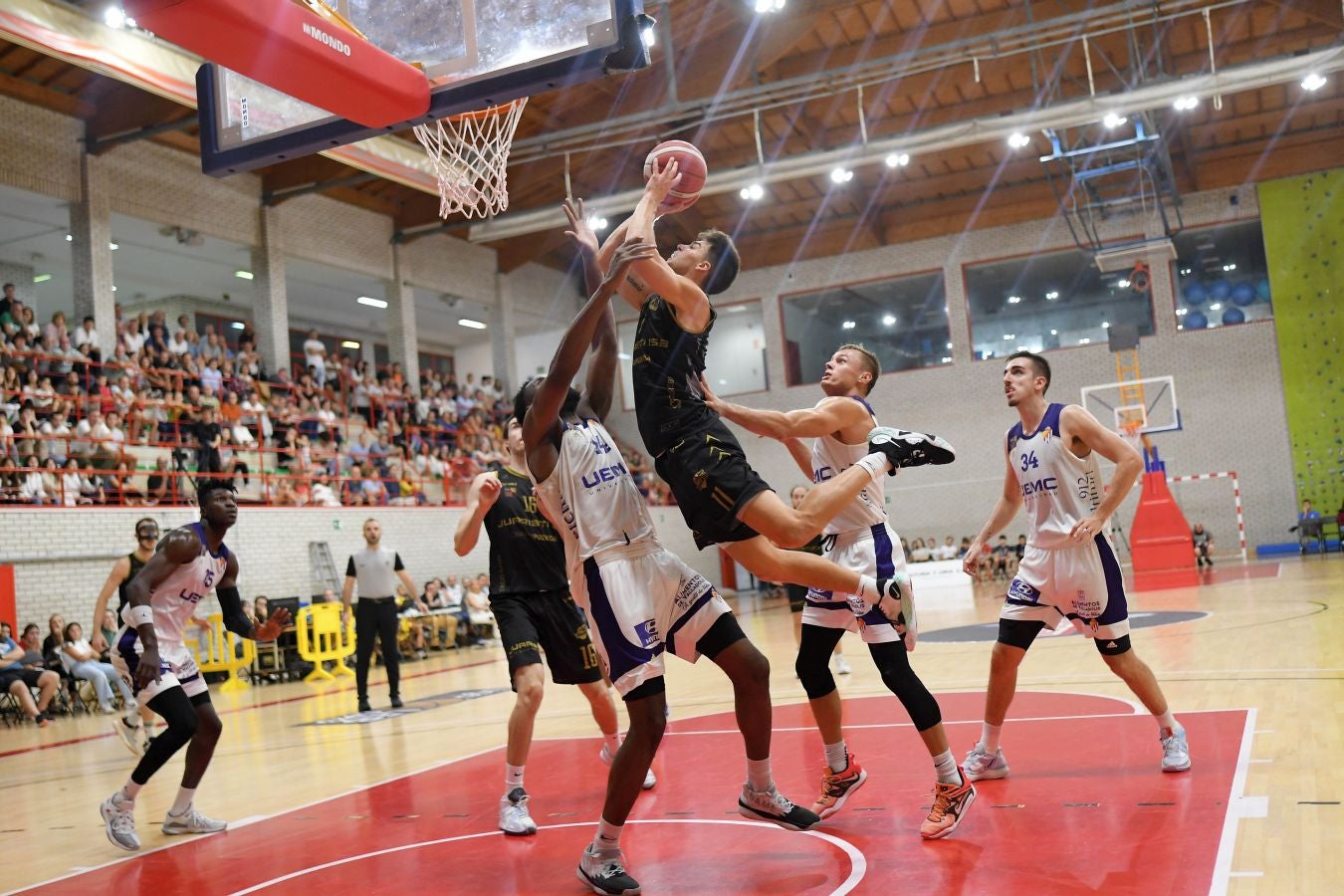 Fotos: El Juaristi cae ante el Valladolid