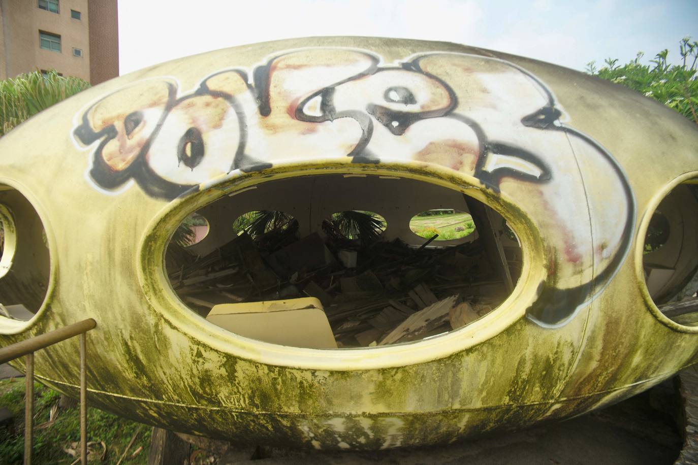 Fotos: El pueblo OVNI abandonado