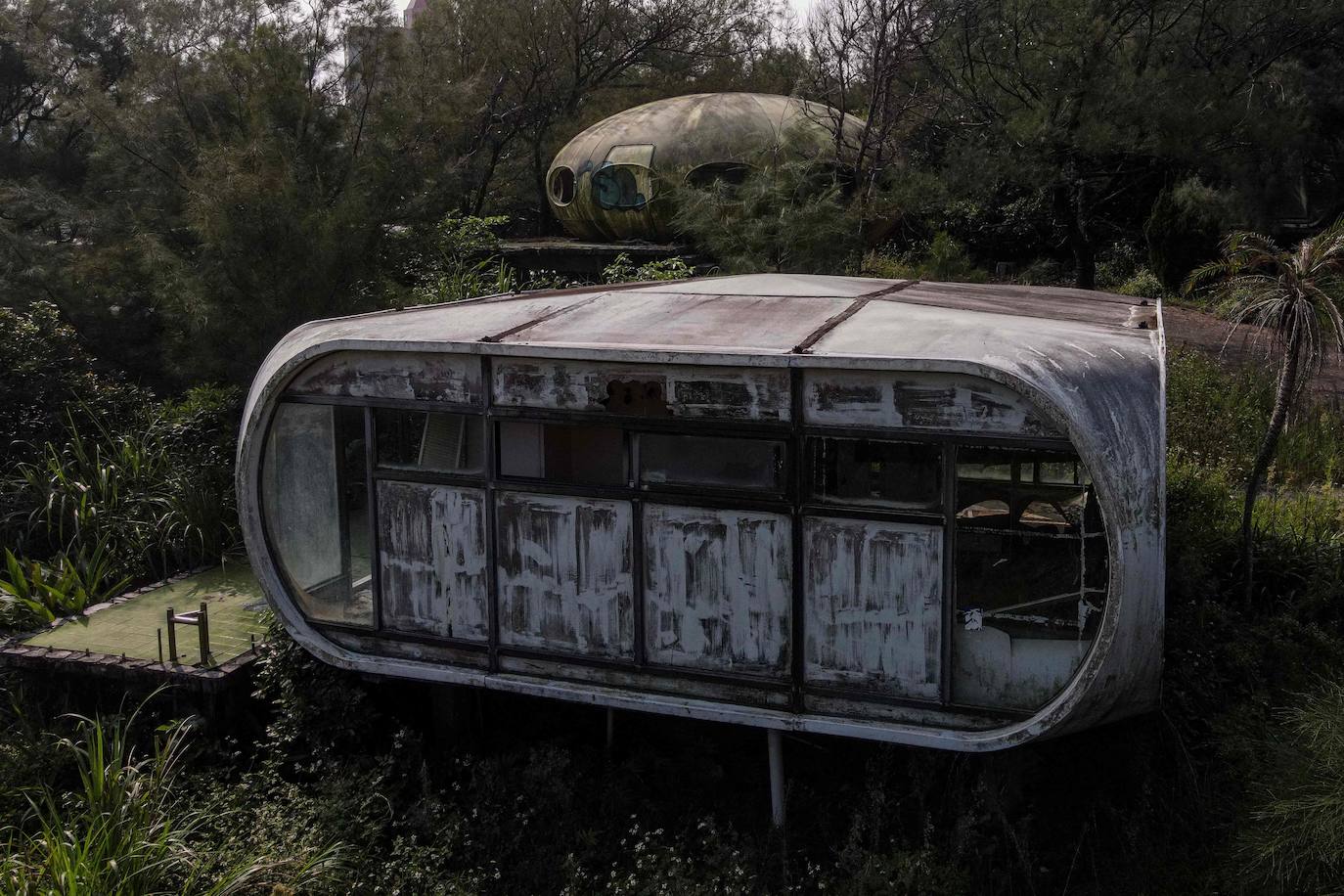 Fotos: El pueblo OVNI abandonado