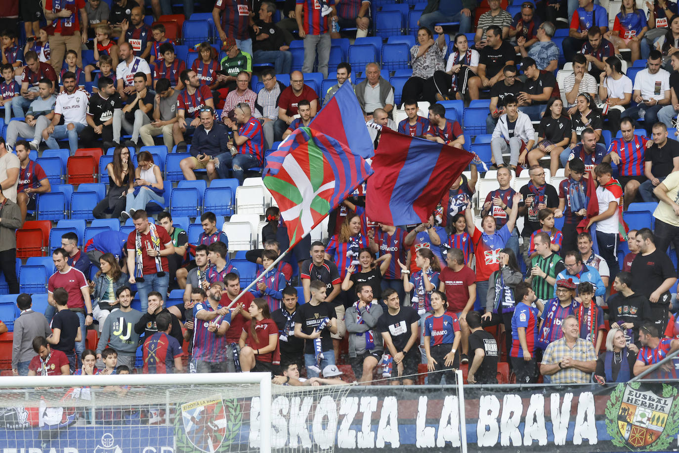 Fotos: Las mejores imágenes del Eibar-Albacete