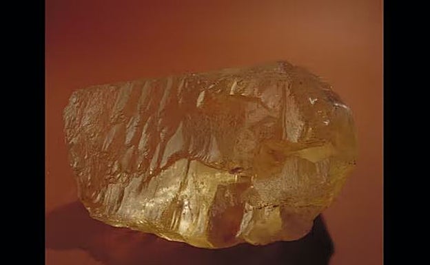 Una muestra de espodumena de 12,5 centímetros en Itagassu, Espirito Santo, Brasil. BRGM, Urbain de Cayeux.