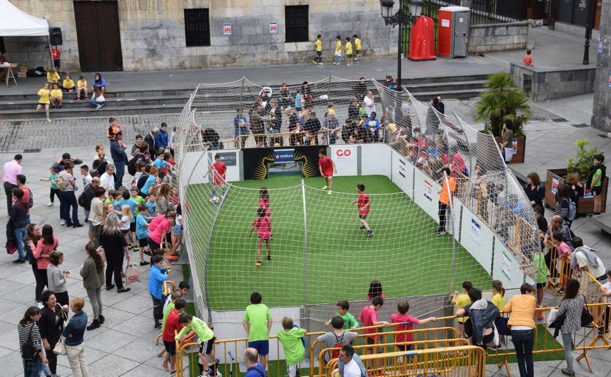 Anterior edición de la 3x3 Futbol Festa, que este año ha quedado prohibida por la Diputación. 
