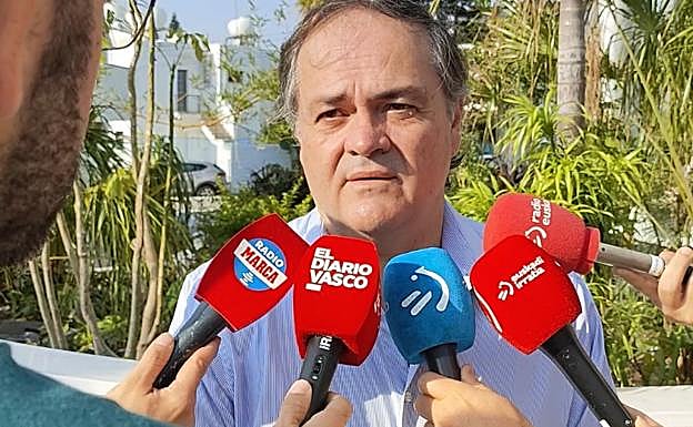 Jokin Aperribay anuncia en Chipre que optará a un nuevo mandato como presidente de la Real Sociedad