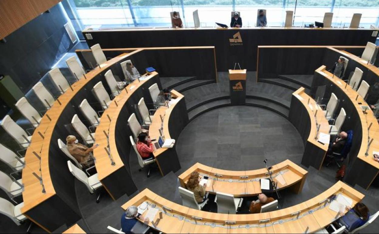 El próximo debate de los Presupuestos forales abre el último baile de la etapa de Olano