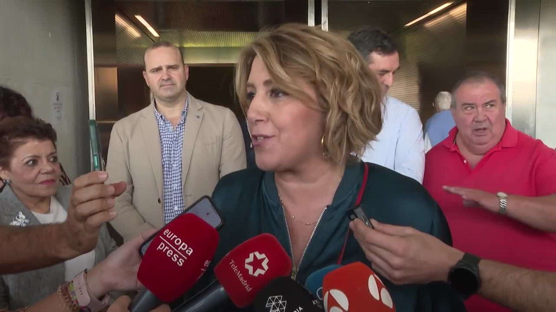 Susana Díaz Celebra Que González Recuerde A Guerra Eso Lo Hacen Los