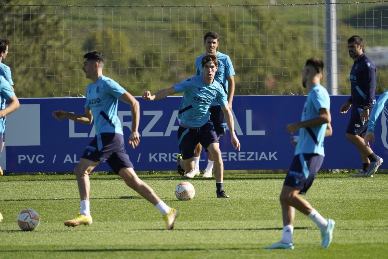 Fotos: Sin Silva ni Kubo a un día de recibir al Manchester United