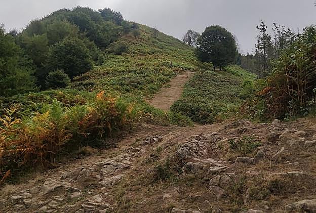 La loma de Akelar es uno de los enclaves elegidos por Green Capital para instalar un aerogenerador. 