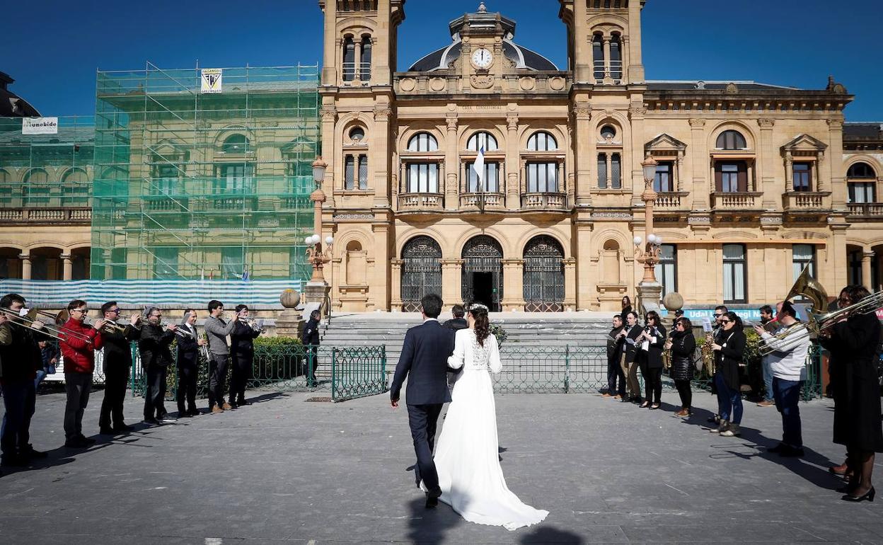 Una boda en el Ayuntamiento de San Sebastián
