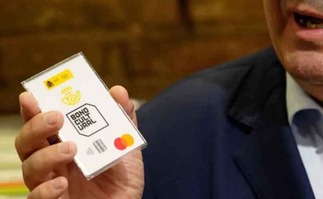 4.621 jóvenes guipuzcoanos solicitan el bono cultural de 400 euros