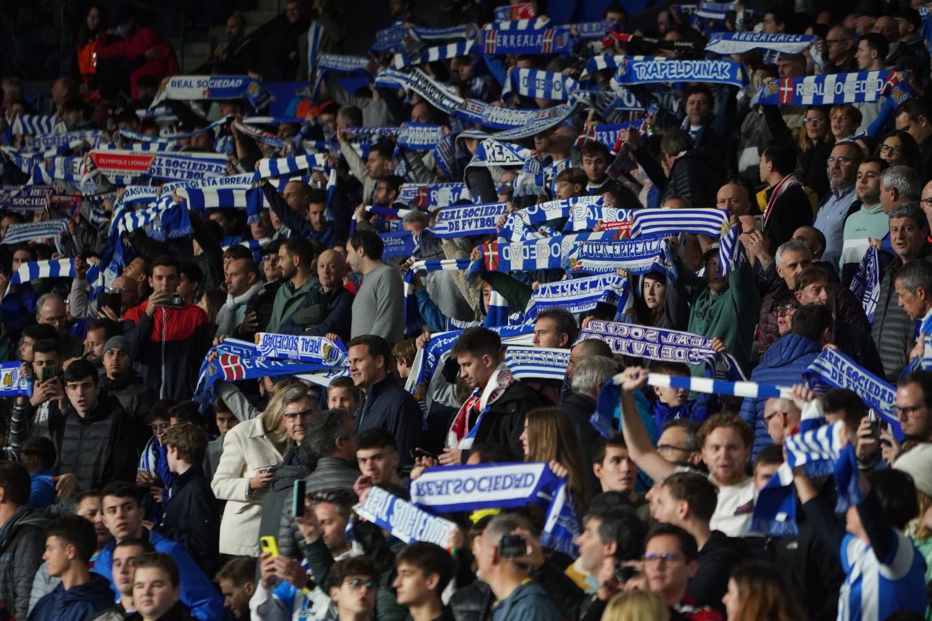 Fotos: Ambiente de gala en el Reale Arena