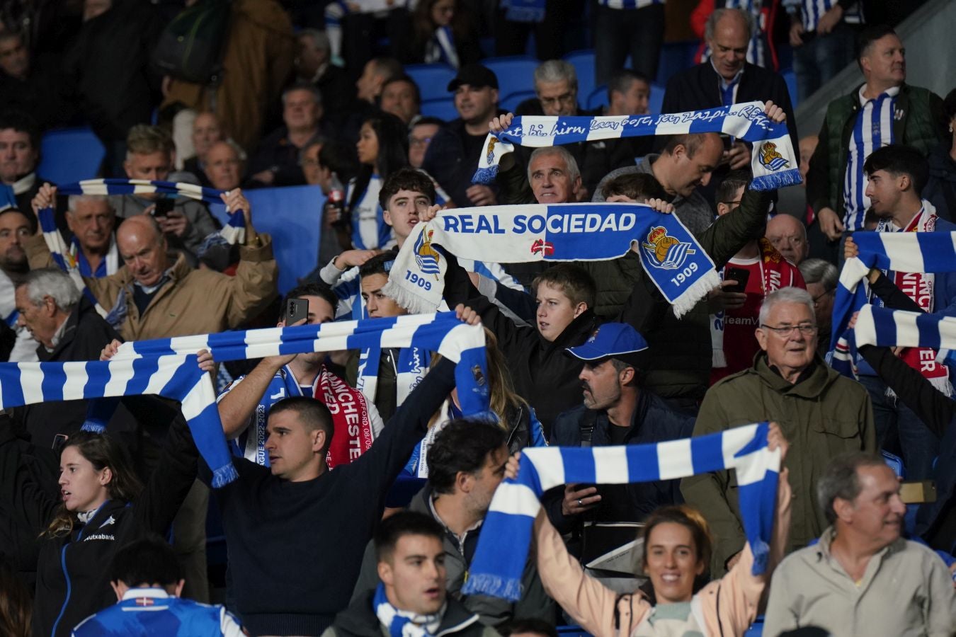 Fotos: Ambiente de gala en el Reale Arena